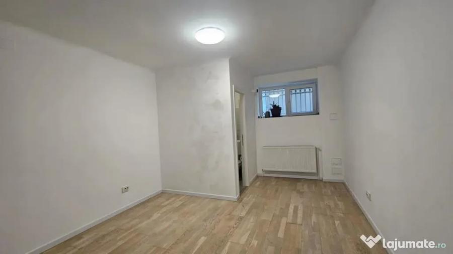 Apartament cu 4 camere decomandat în Aviatorilor
