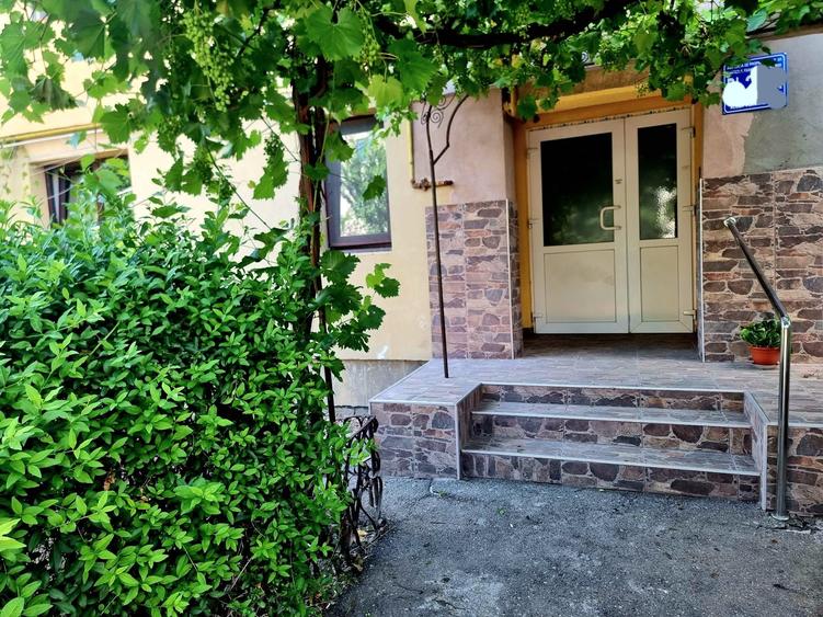 Apartament cu 2 camere decomandat în Micro 5