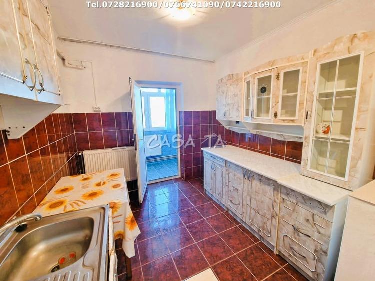Apartament cu 2 camere decomandat, mobilat în Central