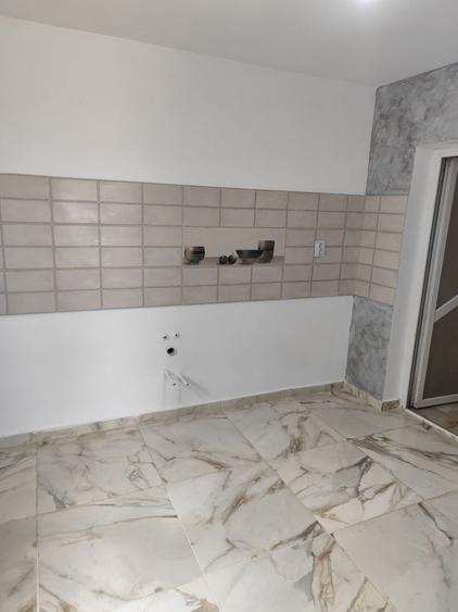 Apartament decomandat în Roseți