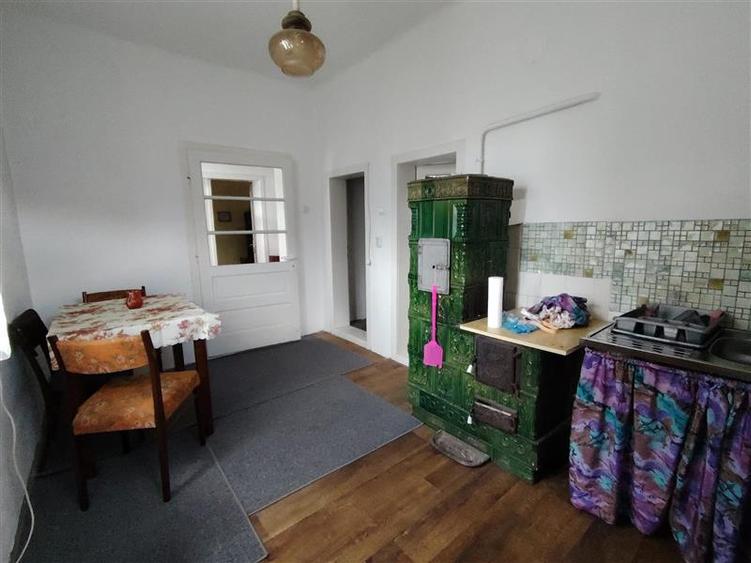 Duplex cu 2 camere cu Canalizare în Est