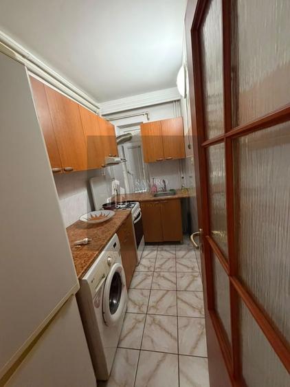 Garsonieră decomandată, mobilată în Berceni