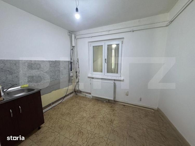 Apartament cu 2 camere decomandat în Rovine