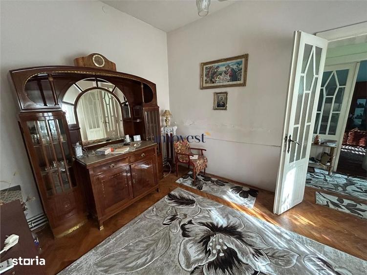 Casă cu 3 camere cu Teren 130 Mp în Titulescu