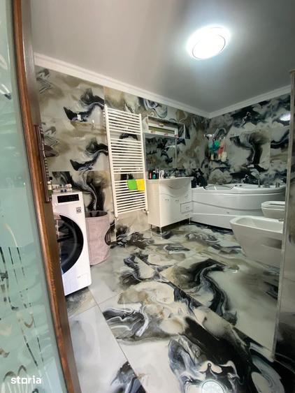 Casă cu 4 camere decomandat cu Teren 140 Mp în Micro 40