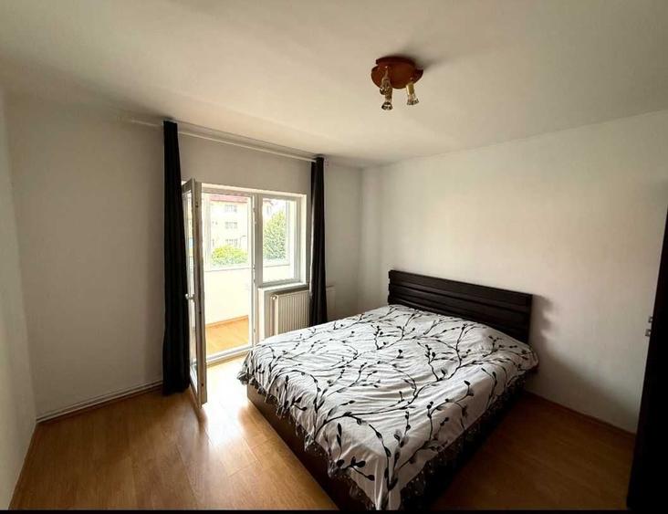 Apartament cu 2 camere decomandat în Noua