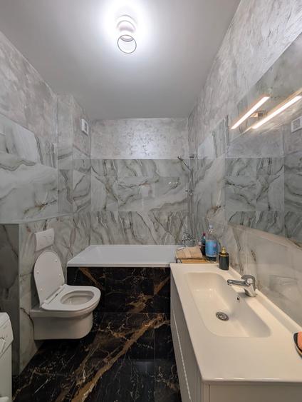 Apartament cu 2 camere semidecomandat în Florești
