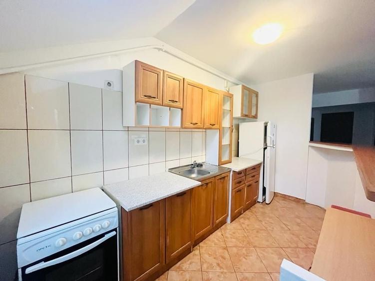 Apartament cu 2 camere semidecomandat, mobilat în Florești
