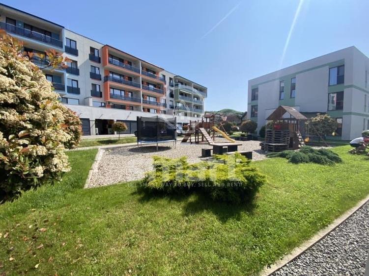 Apartament cu 2 camere semidecomandat, mobilat în Borhanci