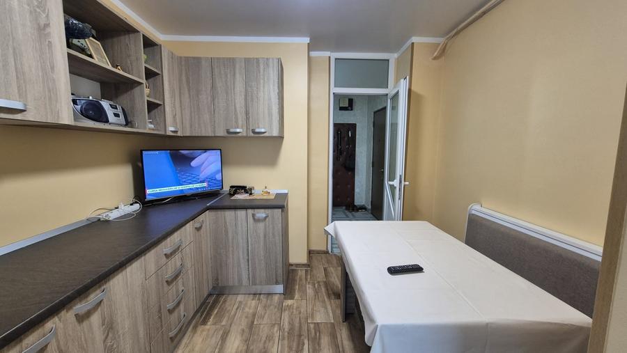Apartament cu 2 camere decomandat în Siderurgiștilor