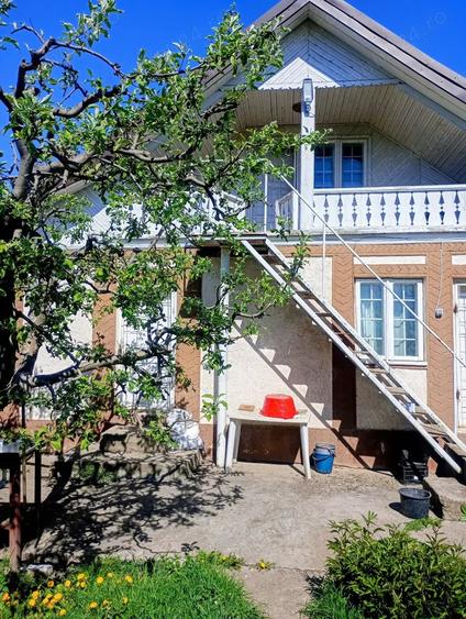 Casă cu 3 camere în Căciulești