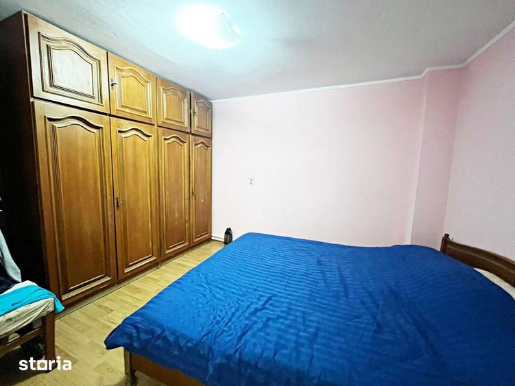 Casă cu 5 camere decomandat cu Teren 440 Mp în Ultracentral
