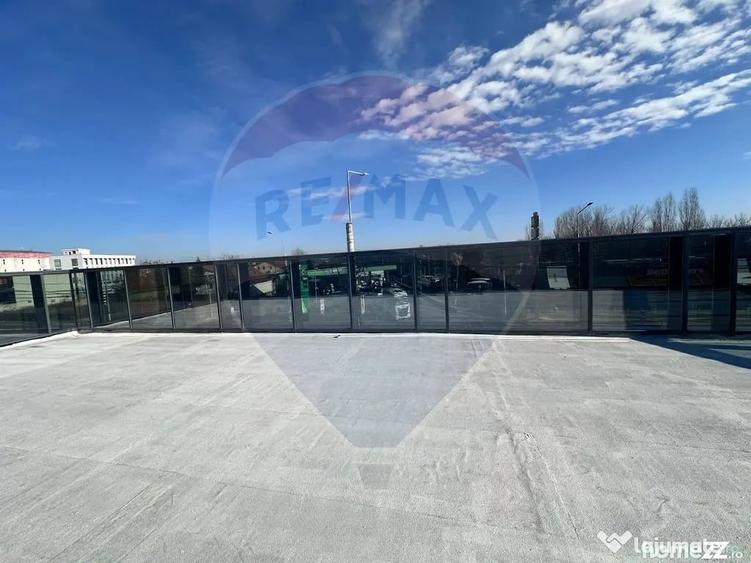 Spațiu comercial, de 970 mp, în Odăi