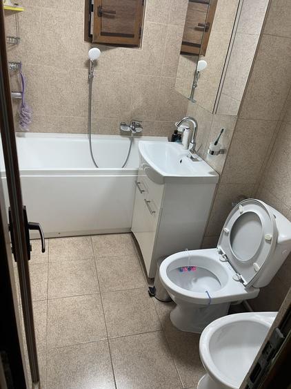 Apartament cu 3 camere în Buzaului