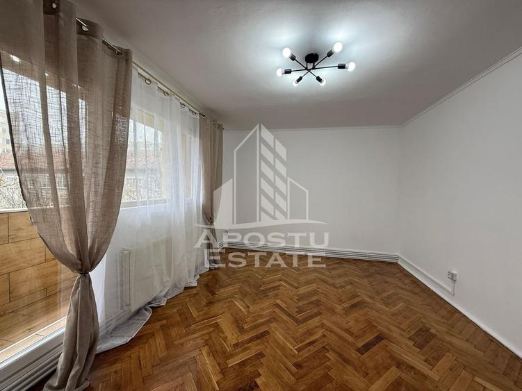 Apartament cu 3 camere decomandat în Circumvalațiunii