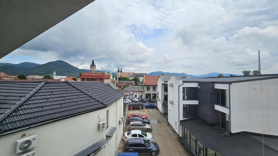 Apartament cu 2 camere decomandat în Exterior Vest