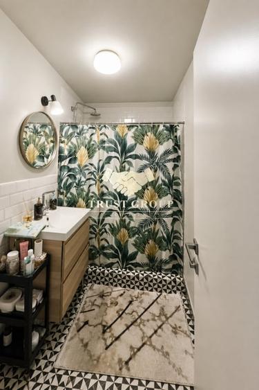 Apartament cu 4 camere decomandat, mobilat în Tei