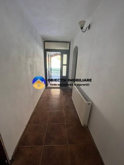 Casă cu 6 camere cu Teren 878 Mp în Tarcău