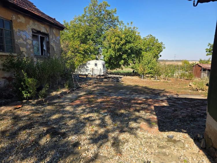 Casă cu 3 camere în Chișirid