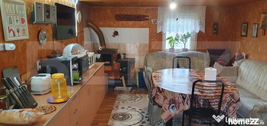 Casă cu 7 camere cu Teren 1750 Mp în Central