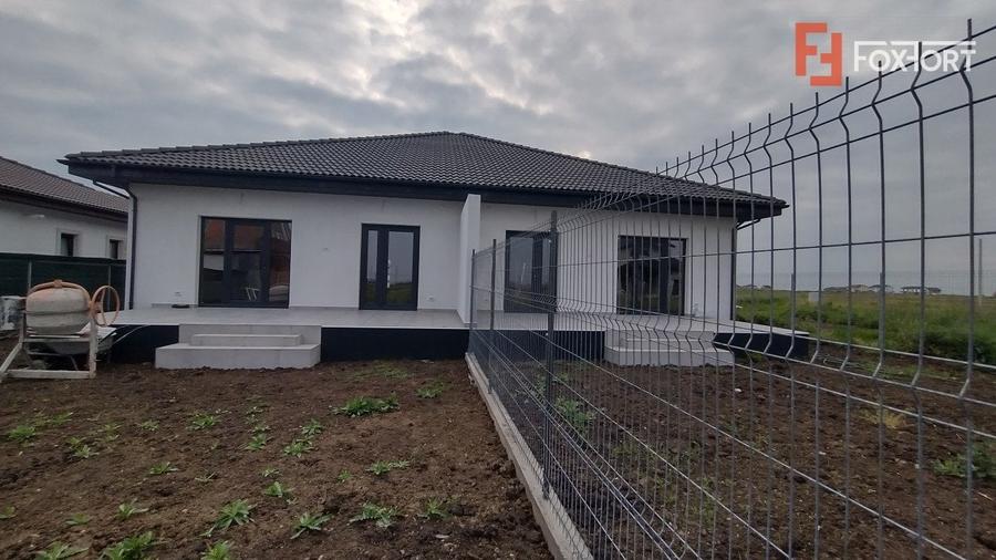 Duplex cu 3 camere cu Teren 277.5 Mp în Săcălaz