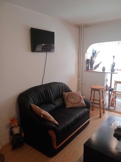 Apartament cu 2 camere decomandat în Exterior Vest