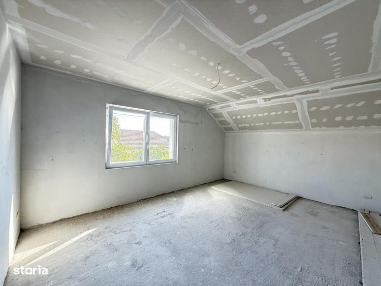Casă cu 4 camere cu Teren 501 Mp în Săcălaz