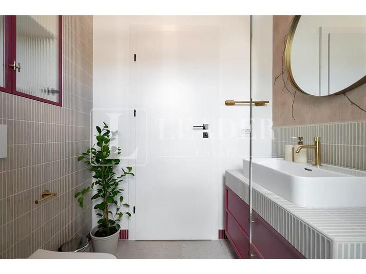 Apartament cu 3 camere decomandat, mobilat în Barbu Văcărescu