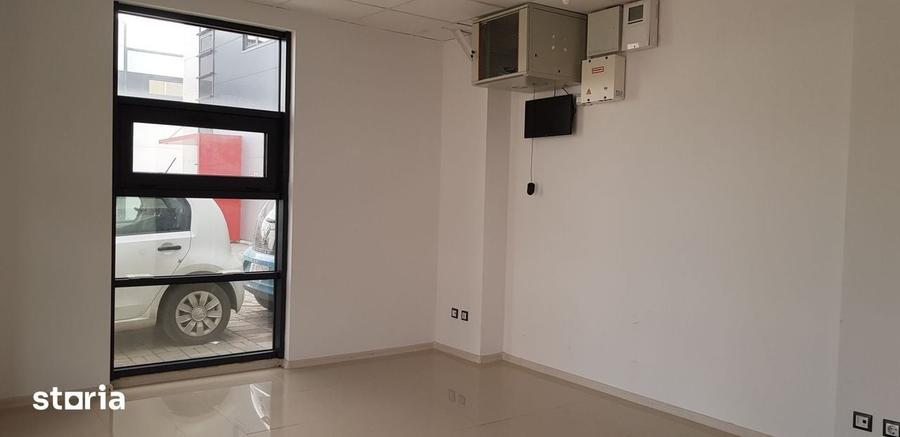 Spațiu comercial, de 594 mp, în Chitila