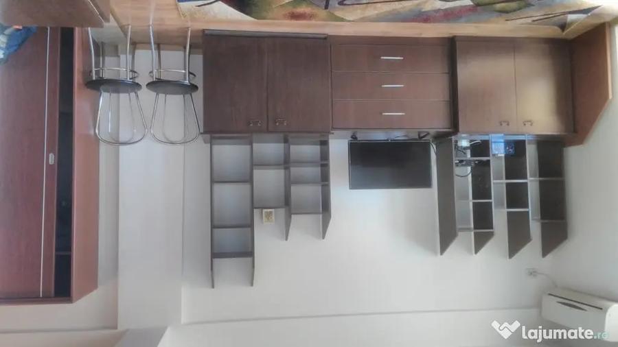 Apartament cu 2 camere semidecomandat în Berceni