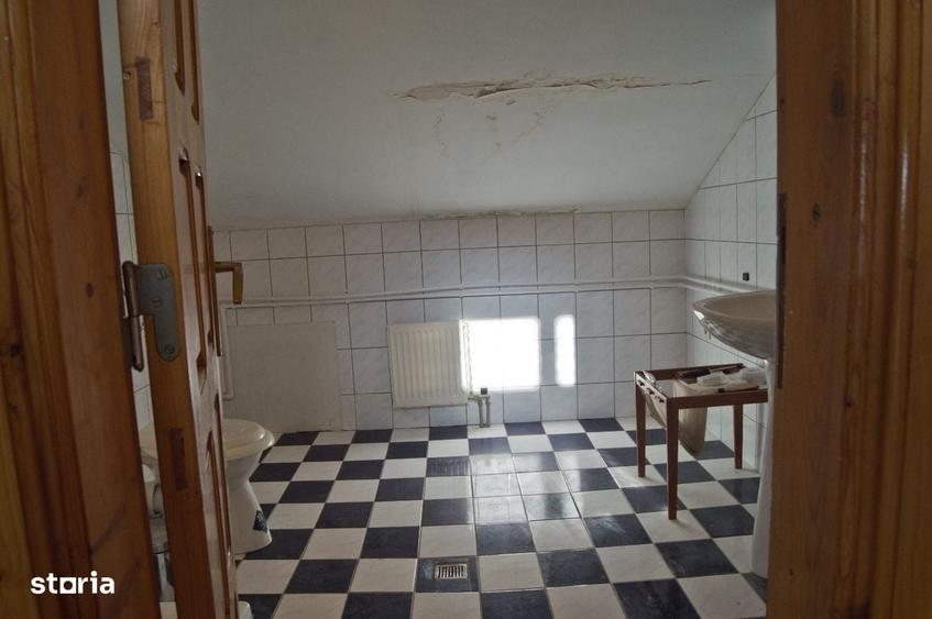 Casă cu 4 camere în Gruiu