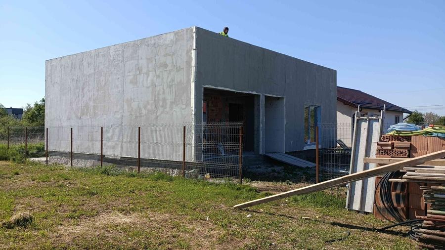 Casă cu 4 camere în Varlaam