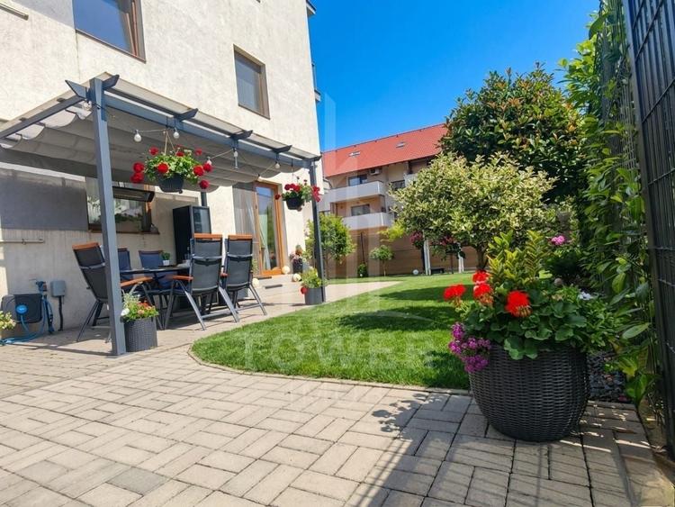 Apartament cu 3 camere decomandat, mobilat în Șelimbăr