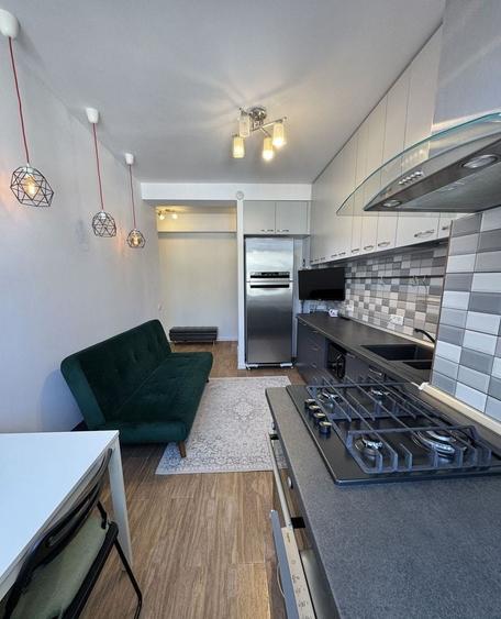 Apartament cu 2 camere decomandat, mobilat în Cișmigiu