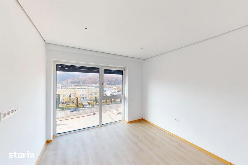 Apartament cu 4 camere în Sud