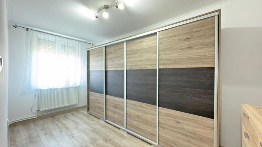 Apartament cu 3 camere semidecomandat, mobilat în Central