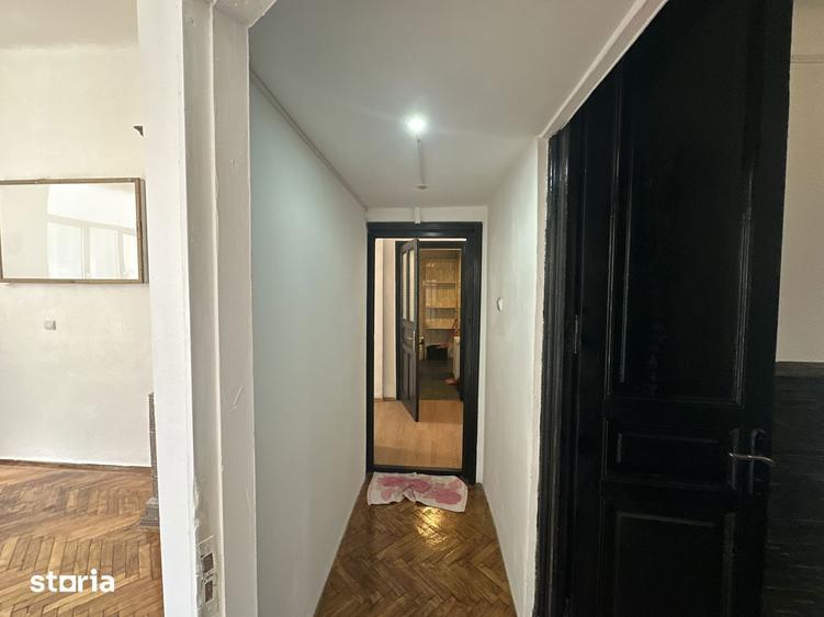 Apartament cu 4 camere în Centrul Civic
