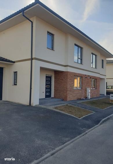 Duplex de vanzare de 130mp teren 216mp zona Floresti Crisan - 1
