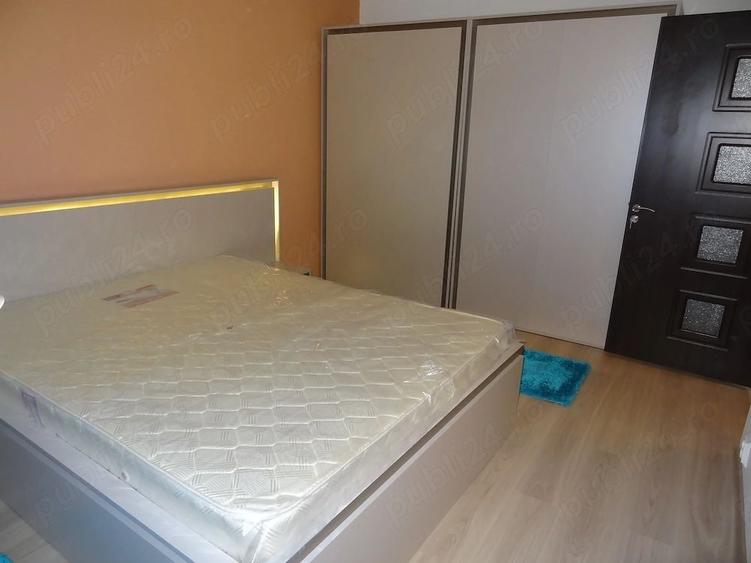 Apartament cu 2 camere decomandat, mobilat în P-ța Victoriei