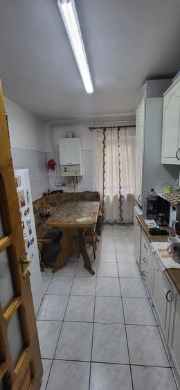 Apartament cu 3 camere în Lacu