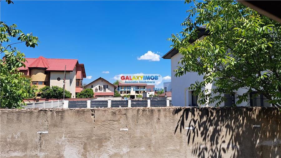Casă cu 4 camere cu Teren 268 Mp în Est