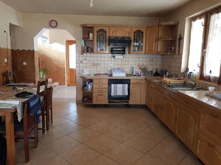 Casă cu 4 camere cu Teren 340 Mp în Central