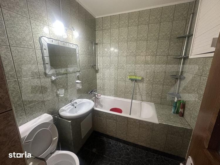 Apartament cu 3 camere semidecomandat în Micro 16