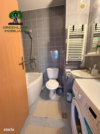 Apartament cu 2 camere decomandat în Podul de Piatră