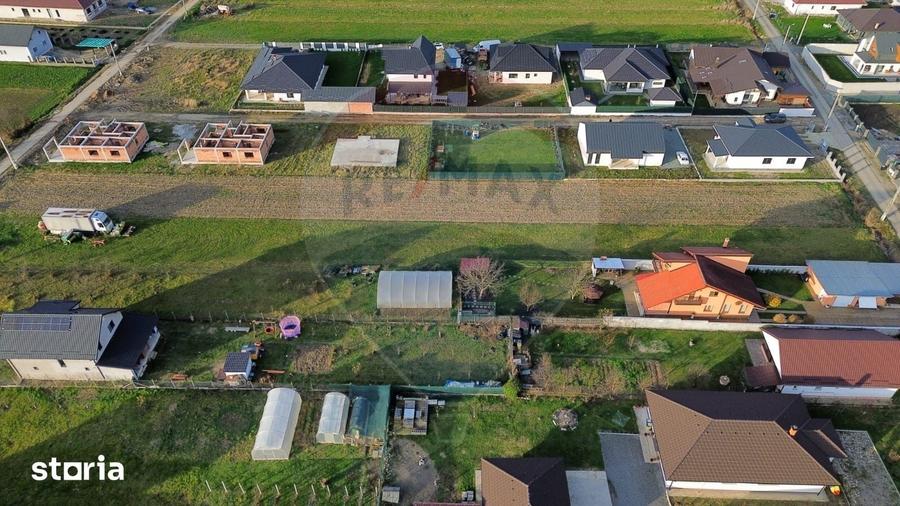 Casă cu 4 camere cu Teren 500 Mp în Recea