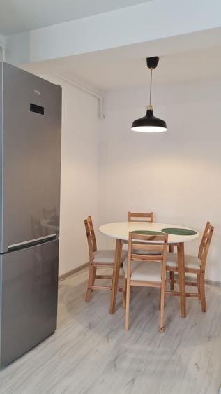 Apartament cu 2 camere semidecomandat, mobilat în Metalurgiei