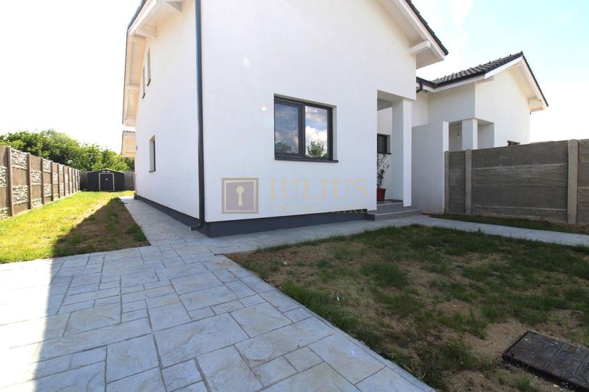 Casă cu 3 camere cu Canalizare în Moșnița Nouă