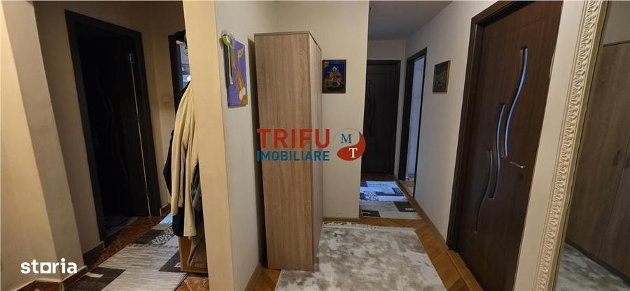 Apartament cu 3 camere decomandat în Cetate