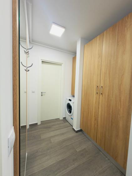 Apartament cu 2 camere decomandat în Tractorul