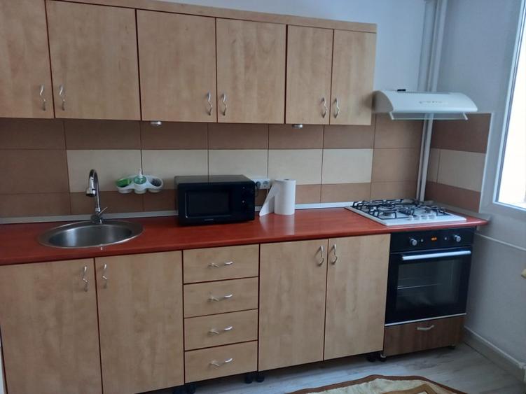 Apartament cu 2 camere decomandat în Brâncoveanu